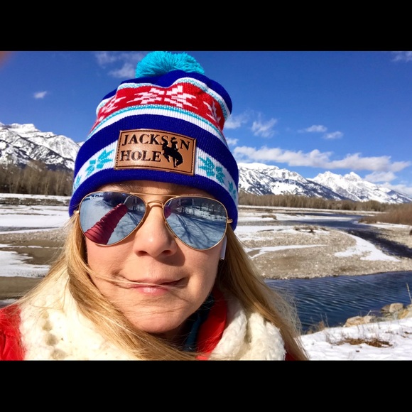 Meet your Posher, Monica - Picture 1 of 1